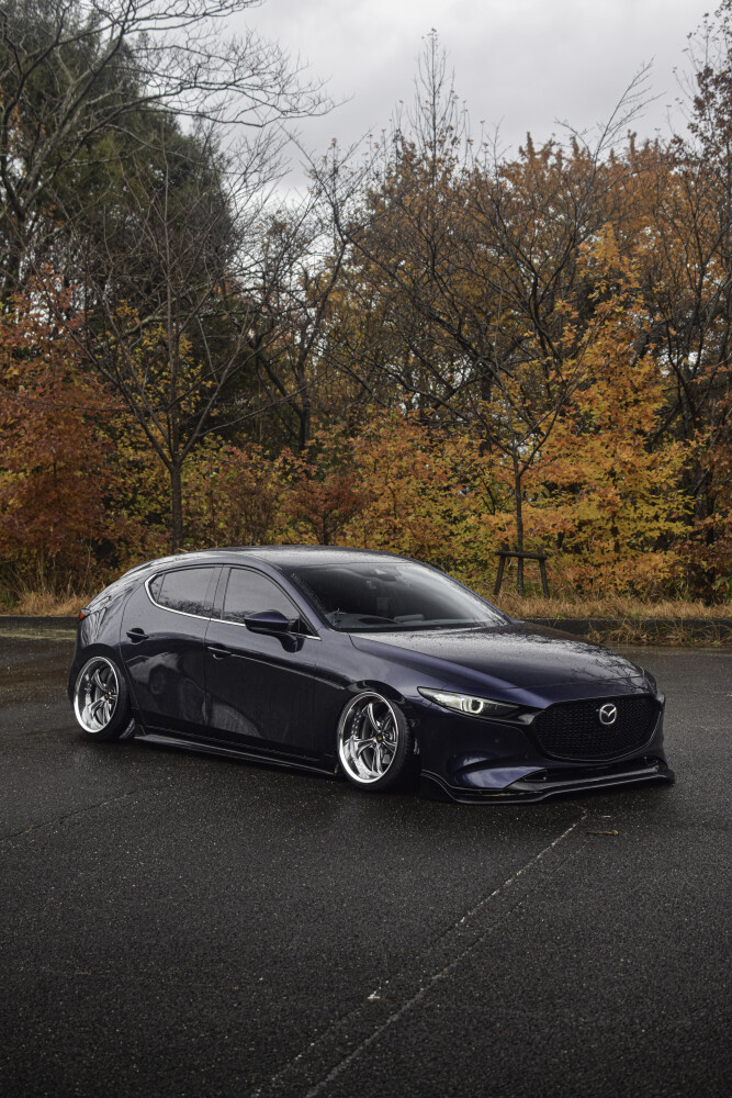 マツダ3 ファストバック-りおん