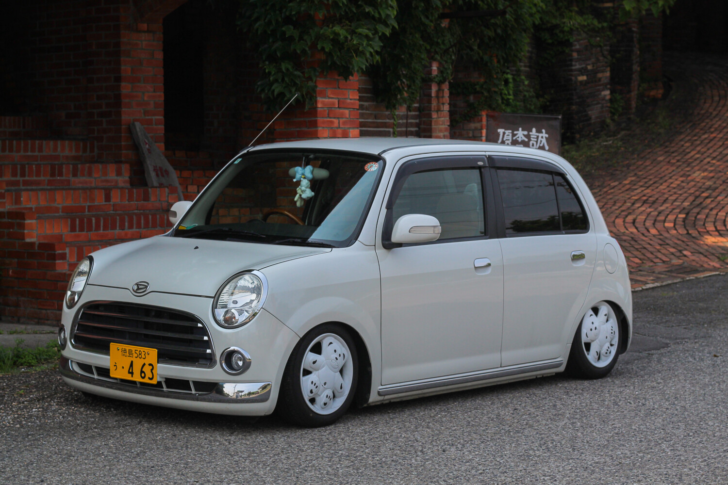 ミラジーノ-出ﾛ